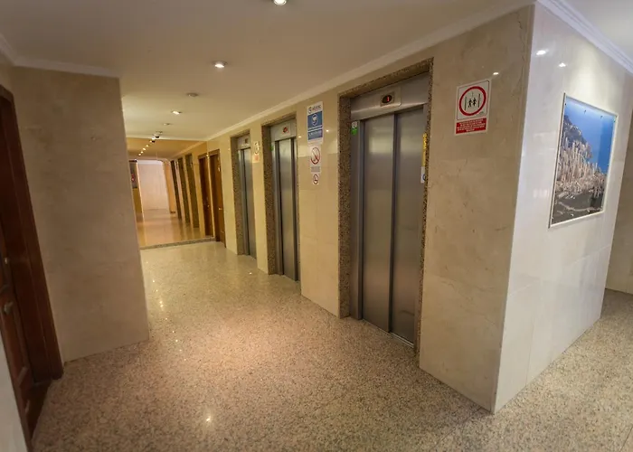 Acuarium Lux بينايدورم